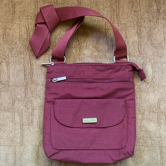 Baggallini Wine Red Crossbody Bag - Picture 1 of 6